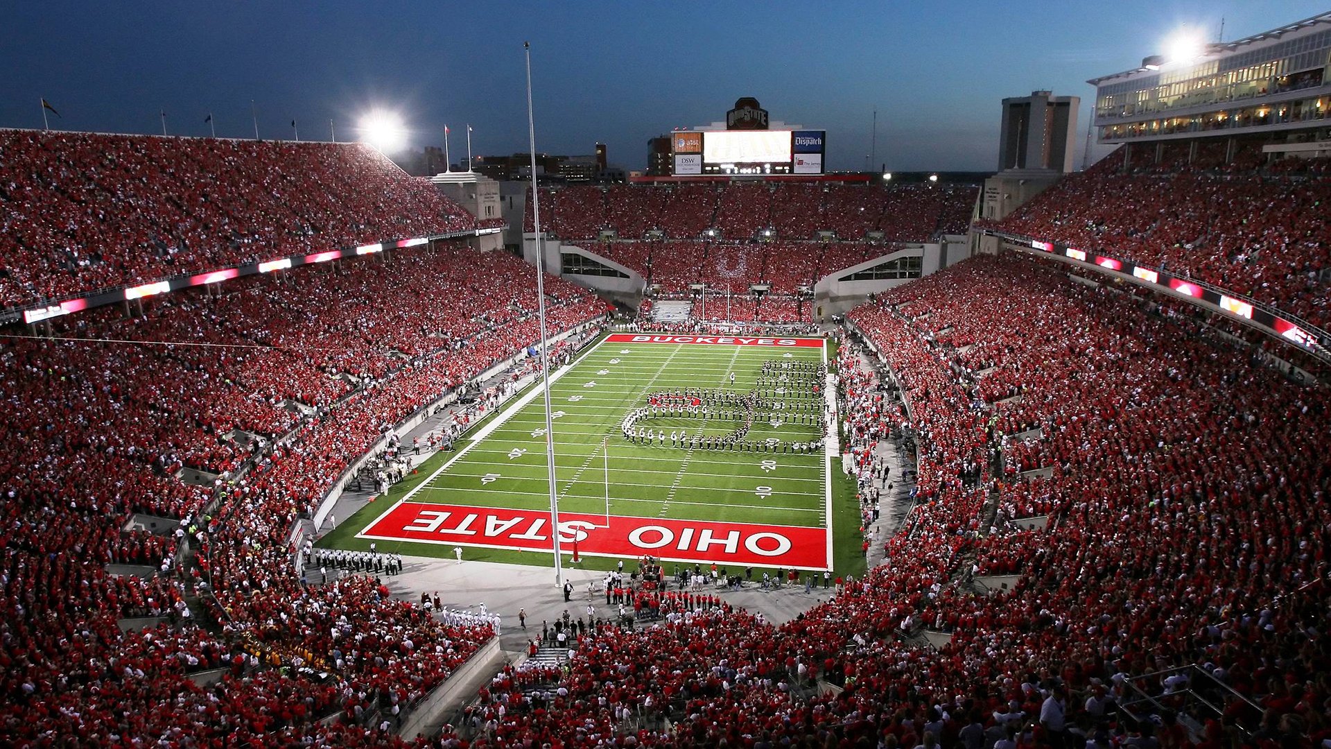 港口海上灯光水上漂流大赛，灯火璀璨中的极速漂流，水上灯光秀图片